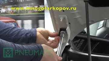 Амортизатор (упор) капота на Jeep Renegade KU-JP-RE00-00 (обзор, установка)